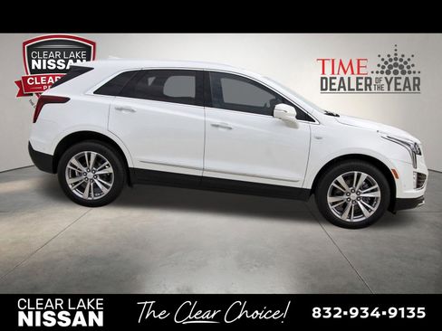 Used 2023 Cadillac XT5 Premium Luxury w/ Technology Package FWD image 8