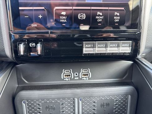 New 2026 RAM 2500 Laramie AWD/4WD image 45