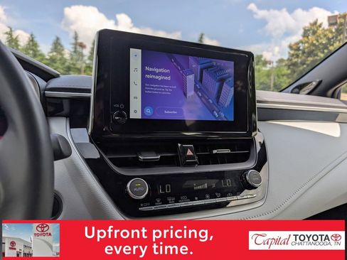 Used 2025 Toyota Corolla XSE FWD image 19