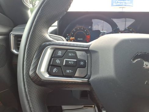 Used 2025 Ford Mustang GT Premium RWD image 16