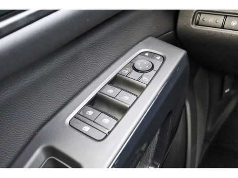 New 2026 Nissan Pathfinder SV w/ SV Premium Package FWD image 21