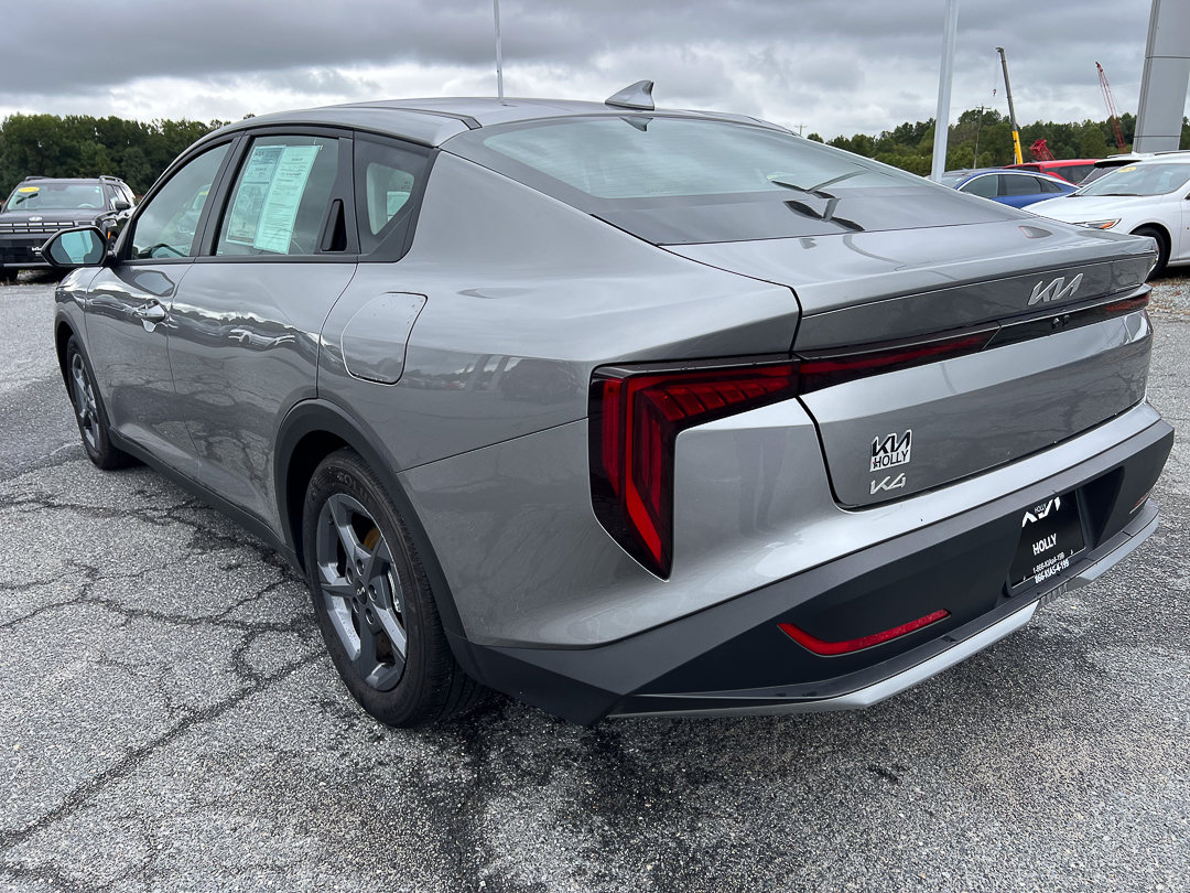 Used 2026 Kia K4 FWD image 4