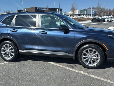 Used 2023 Honda CR-V EX-L image 3