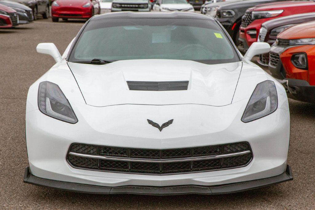 Used 2016 Chevrolet Corvette Stingray Coupe RWD image 3