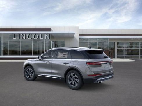 New 2026 Lincoln Corsair Premiere image 4