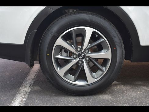 Used 2019 Kia Sorento EX w/ EX Touring Package FWD image 40