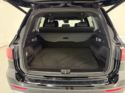 Used 2025 Mercedes-Benz GLB 250 image 7