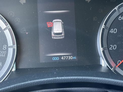 Used 2022 Toyota Highlander L image 14