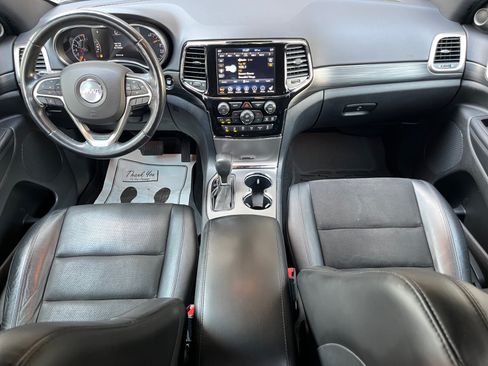 Used 2020 Jeep Grand Cherokee Altitude AWD/4WD image 22
