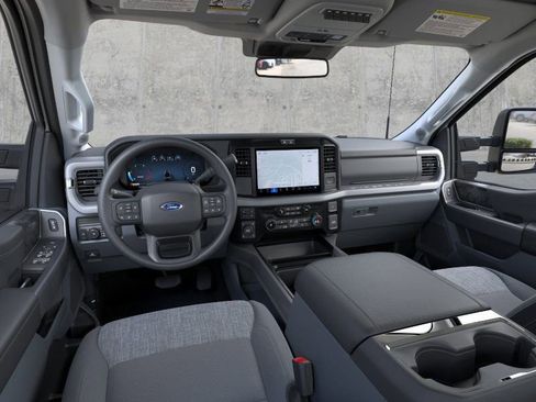 New 2026 Ford F250 XLT w/ XLT Premium Package AWD/4WD image 9