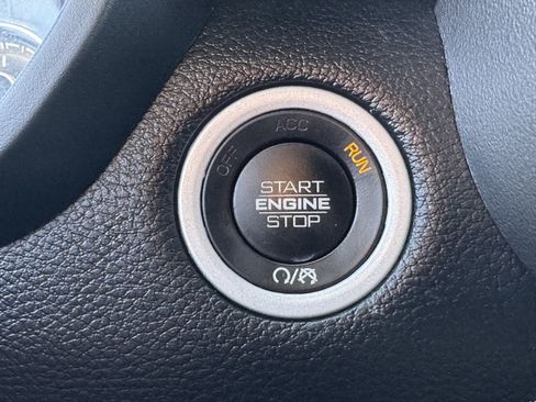 Used 2022 RAM 1500 Laramie w/ Sport Appearance Package AWD/4WD image 20
