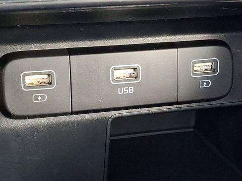 Certified 2022 Kia Sorento S w/ Panoramic Sunroof Package image 28