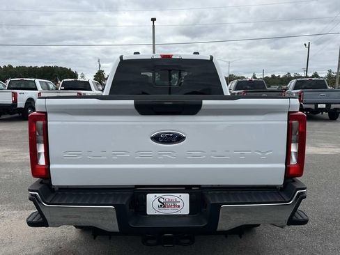 New 2026 Ford F250 XL w/ XL Off-Road Package image 4