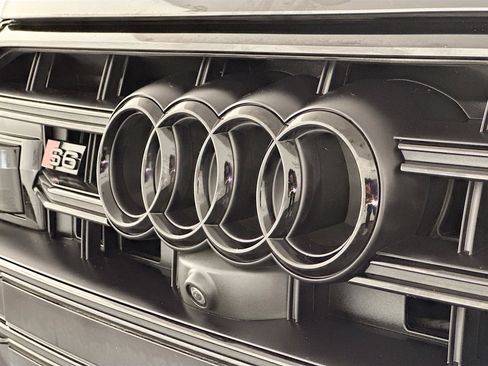 Used 2021 Audi S6 Prestige w/ Prestige Package image 34