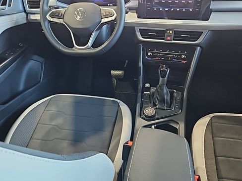 New 2026 Volkswagen Taos SE AWD/4WD image 23