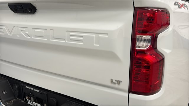 Used 2023 Chevrolet Silverado 1500 LT AWD/4WD image 32