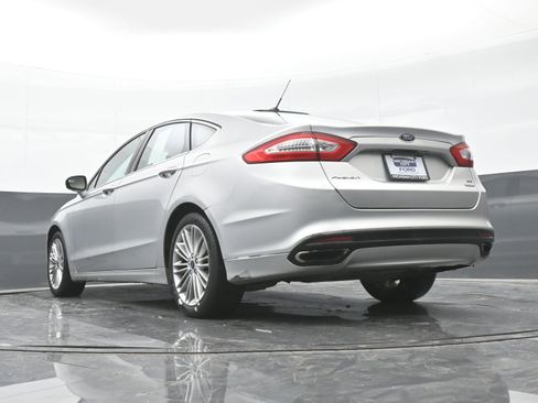 Used 2014 Ford Fusion SE w/ Equipment Group 202A image 41