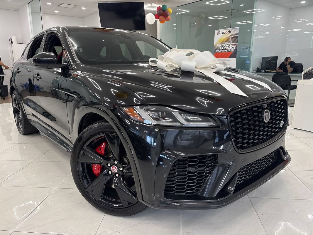 Used 2022 Jaguar F-PACE SVR AWD/4WD image 3