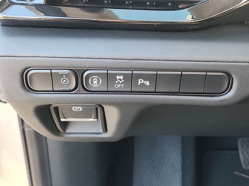 Certified 2025 Acura MDX w/Technology Package image 26