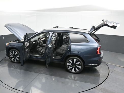 New 2025 Volvo EX90 Ultra image 50