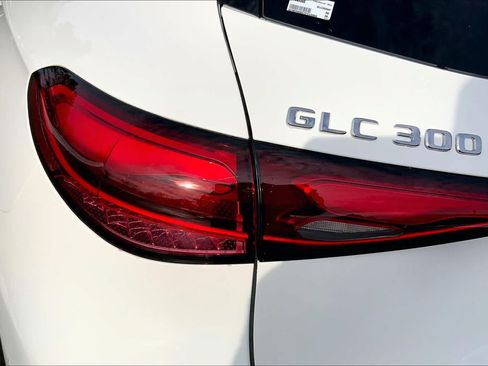 Certified 2026 Mercedes-Benz GLC 300 4MATIC image 18