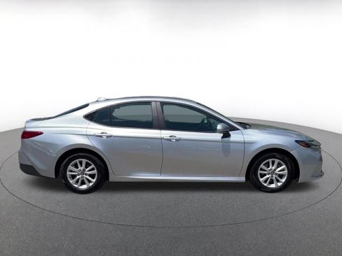 Used 2025 Toyota Camry LE FWD image 16