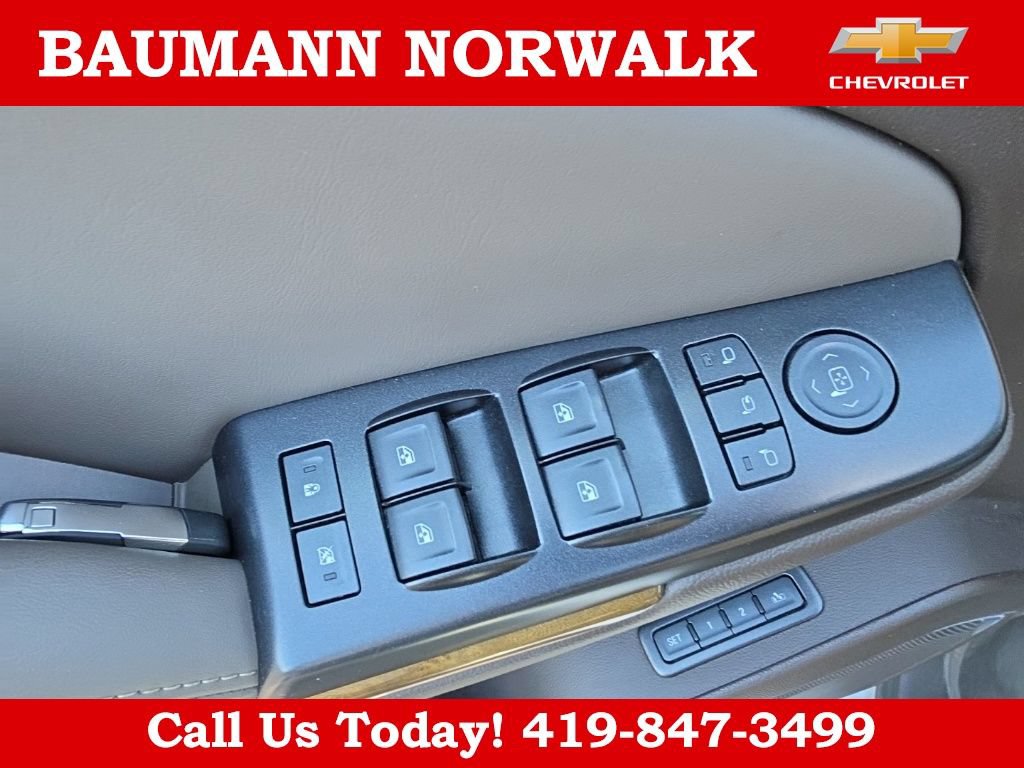 Used 2017 GMC Yukon XL Denali w/ Open Road Package AWD/4WD image 30