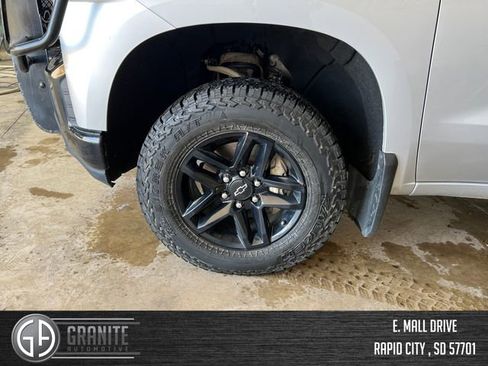 Used 2020 Chevrolet Silverado 1500 Custom Trail Boss w/ Custom Convenience Package AWD/4WD image 28