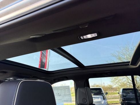 New 2026 Chevrolet Tahoe Premier w/ Sun And Tow Package AWD/4WD image 14