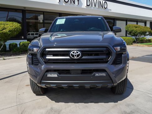Used 2025 Toyota Tacoma SR5 AWD/4WD image 3