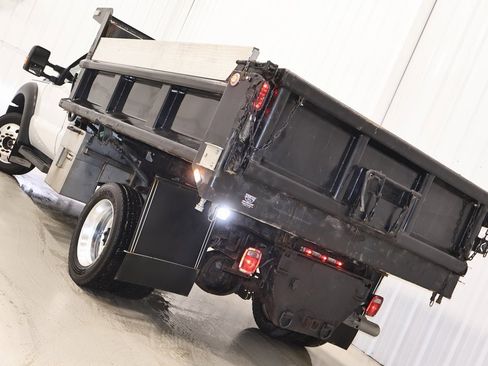 Used 2016 Ford F550 4x4 Regular Cab Super Duty image 30