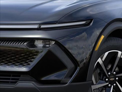 New 2026 Chevrolet Equinox EV LT FWD image 10