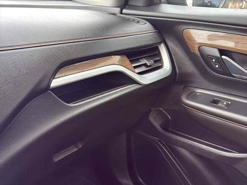 Used 2021 GMC Terrain SLE image 23