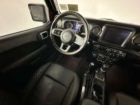 Used 2021 Jeep Wrangler Unlimited Sahara AWD/4WD image 9