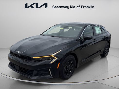 New 2026 Kia K5 LXS FWD image 3