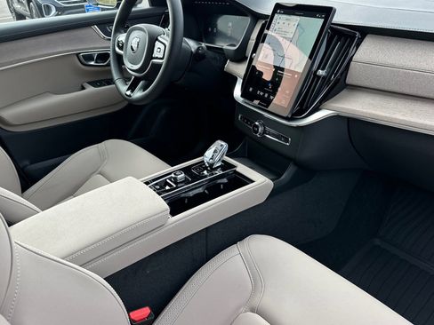 New 2026 Volvo XC90 B6 Plus w/ Protection Package AWD/4WD image 15