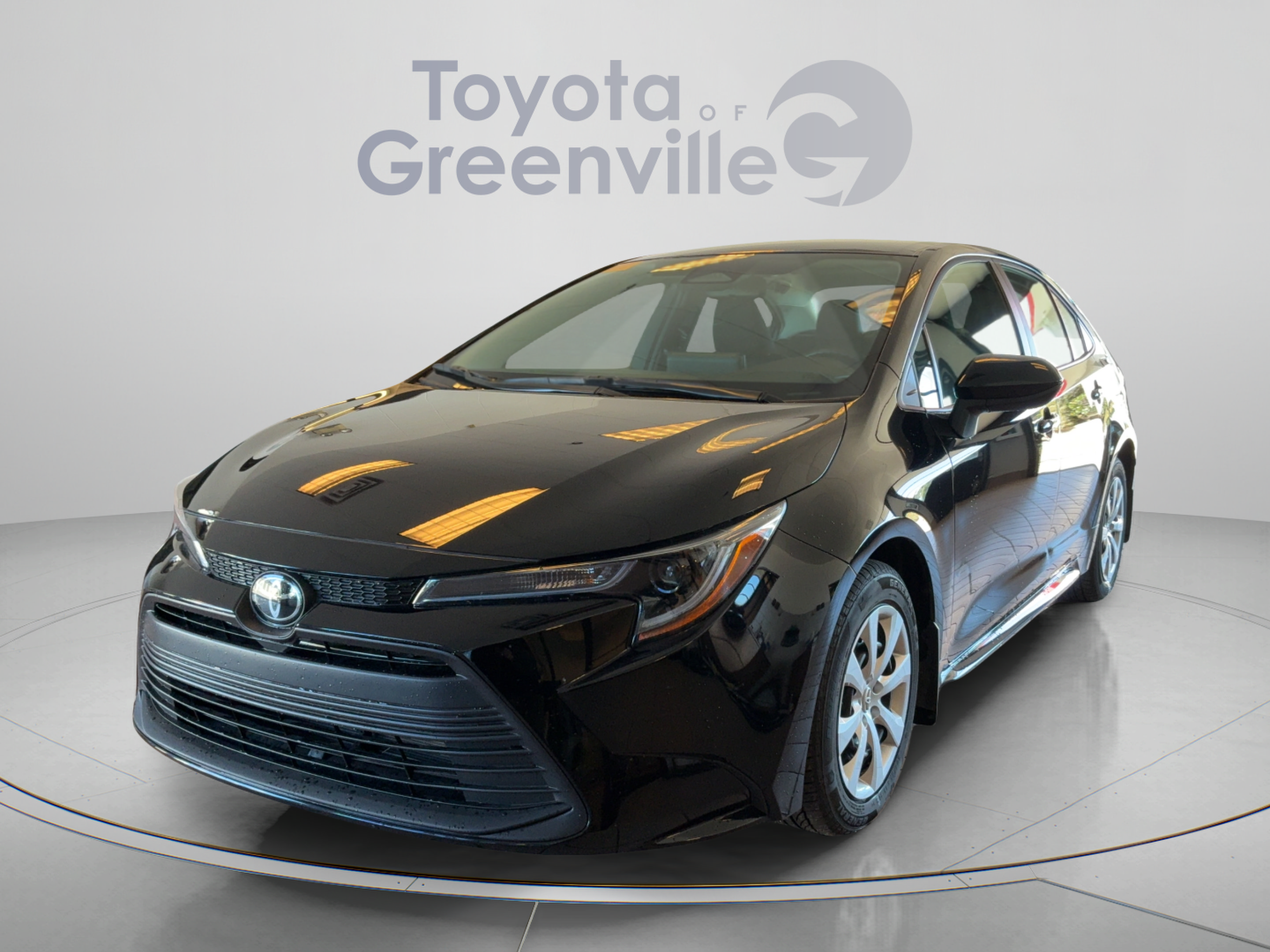 Used 2026 Toyota Corolla LE FWD image 1