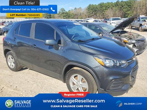 Used 2020 Chevrolet Trax LS w/ Tint and Cruise Package image 5