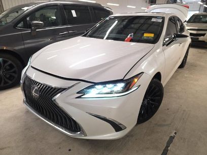 Used 2021 Lexus ES 250 w/ Accessory Package 2