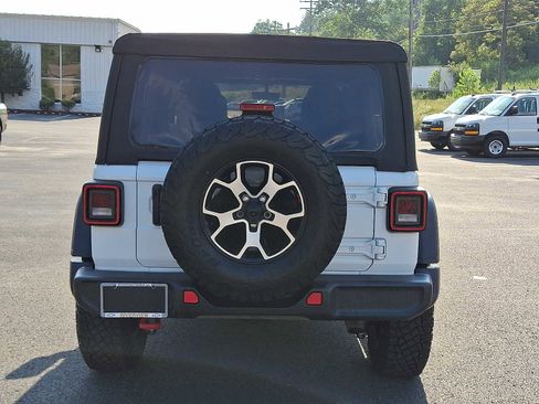 Used 2022 Jeep Wrangler Unlimited Rubicon w/ Cold Weather Group image 6