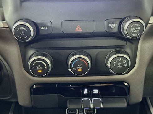 Used 2022 RAM 1500 Big Horn AWD/4WD image 22