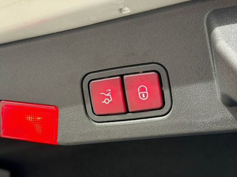 Used 2017 Mercedes-Benz SL 450 image 36