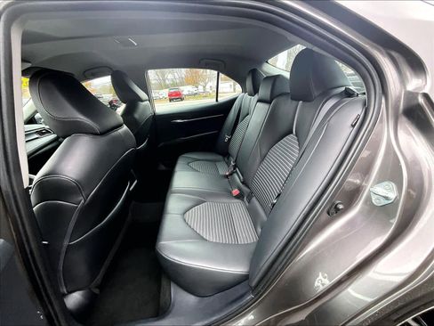 Used 2023 Toyota Camry SE image 15