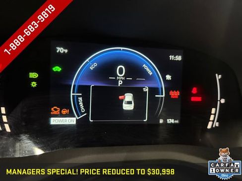 Used 2025 Toyota Camry SE AWD/4WD image 2