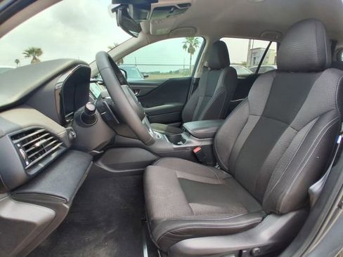 Used 2024 Subaru Outback Premium AWD/4WD image 12