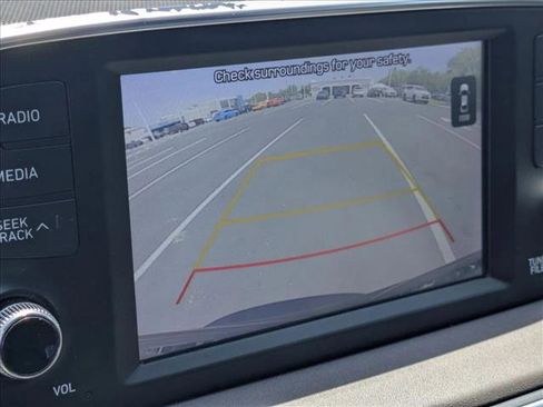 Used 2019 Hyundai Santa Fe SEL FWD image 12