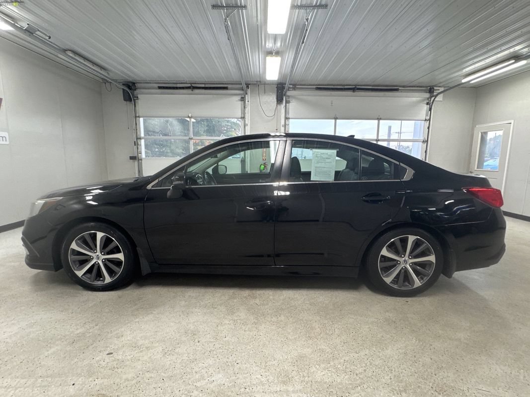 Used 2019 Subaru Legacy 2.5i Limited AWD/4WD image 3