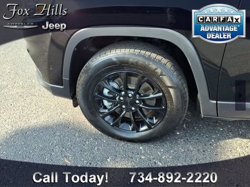 Certified 2023 Jeep Cherokee Altitude Lux image 5