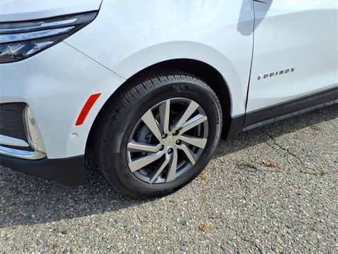 Certified 2024 Chevrolet Equinox Premier image 4