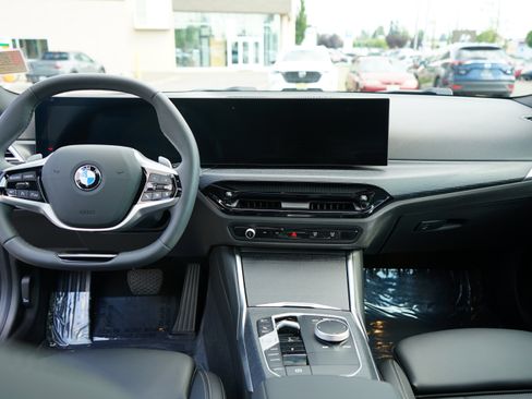 Used 2025 BMW 330i xDrive Sedan w/ Convenience Package image 23
